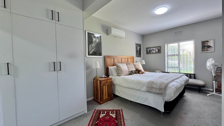 3 Bedroom Property for Sale in Roundhay Western Cape